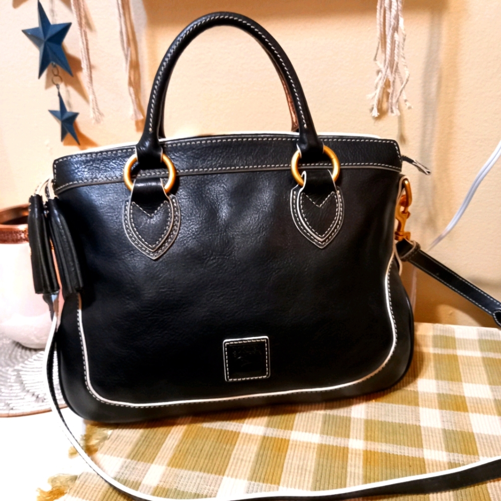 Dooney and Bourke Florentine Savanah Satchel